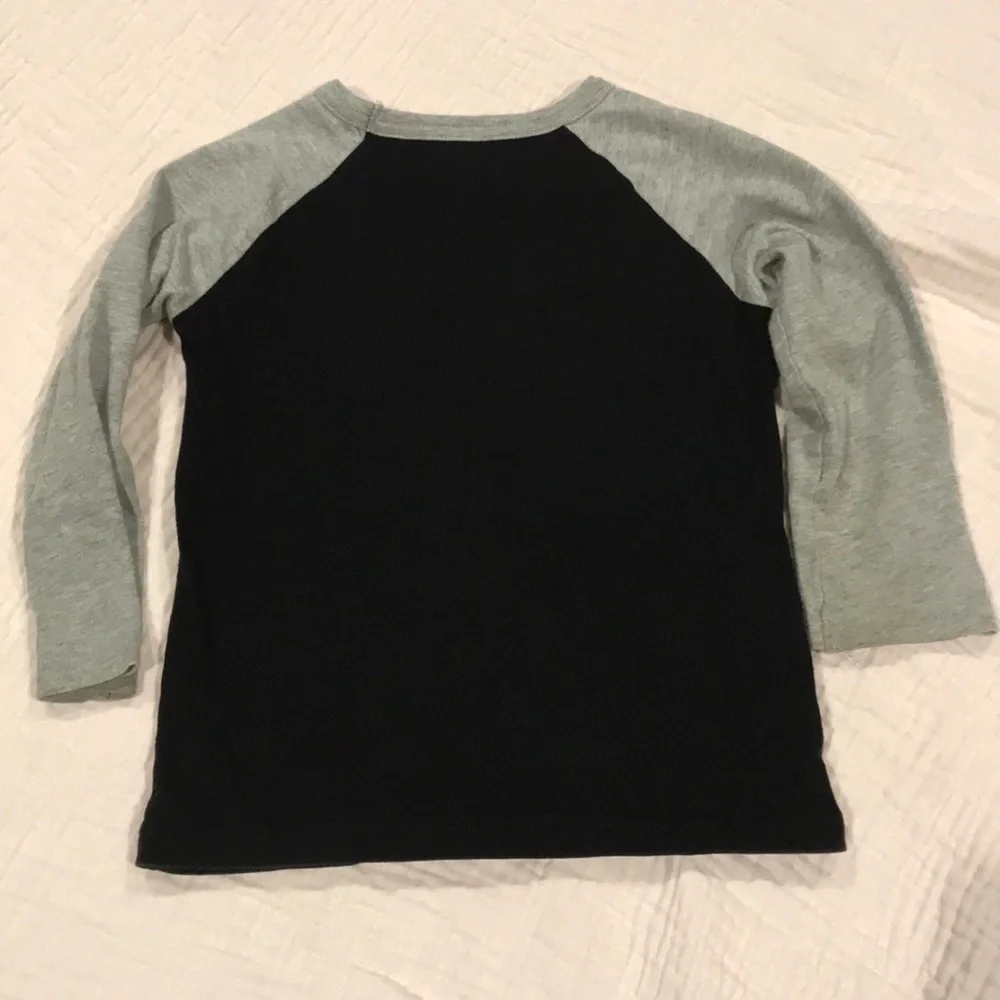 Gap EUC Halloween Candy shirt 2T